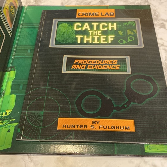 Crime Lab Catch The Thief Game - Picture 5 of 9